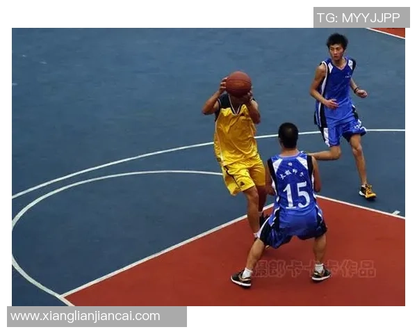 聚焦篮球明星成长轨迹与赛场传奇故事全景解析时代奋进新篇章纪实